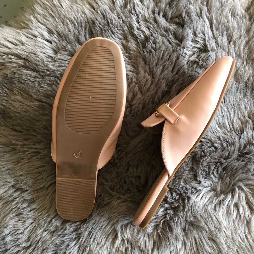 Best Sellers✨Blush Mules with Gold Horsebit - Picture 5 of 8